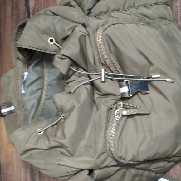Tommy Bahama Puffer Backpack Olive Green - Picture 10 of 13